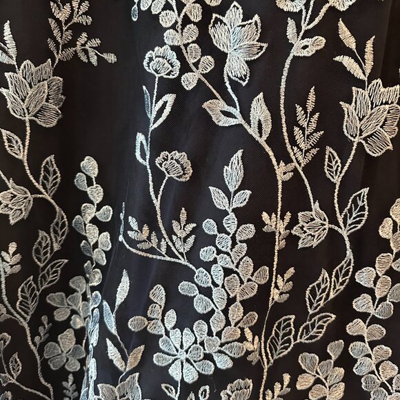 JS COLLECTIONS  MEREDITH FLORAL EMBROIDERY A-LINE DRESS - SIZE 16 - Picture 2 of 3